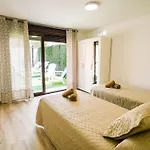 Casa Loma Con Terreno Privado Y Parking Compartido - A 800m De Playa Poniente