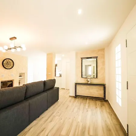 Holiday home Casa Loma Con Terreno Privado Y Parking Compartido - A 800m De Playa Poniente *